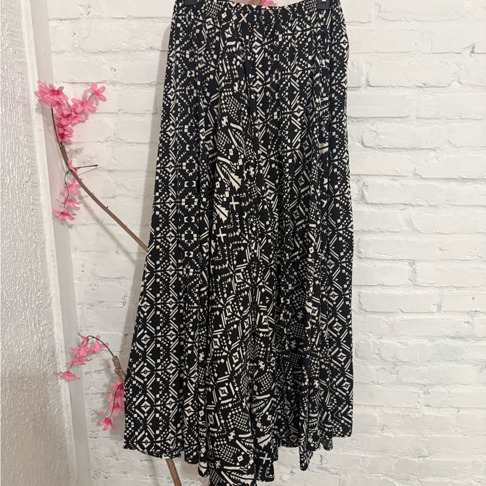 Magic Black and White Geometric Maxi Skirt